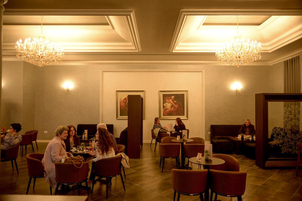 Hotel Vila Imperial Elbasan Eksteriør billede